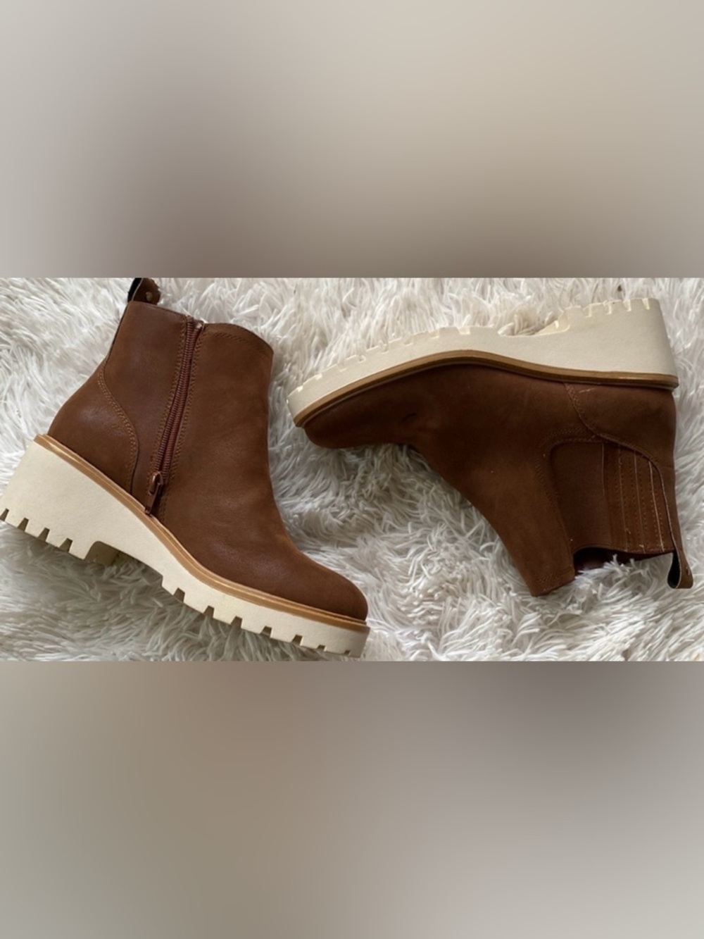 New Womens ankle boots, Size 7M